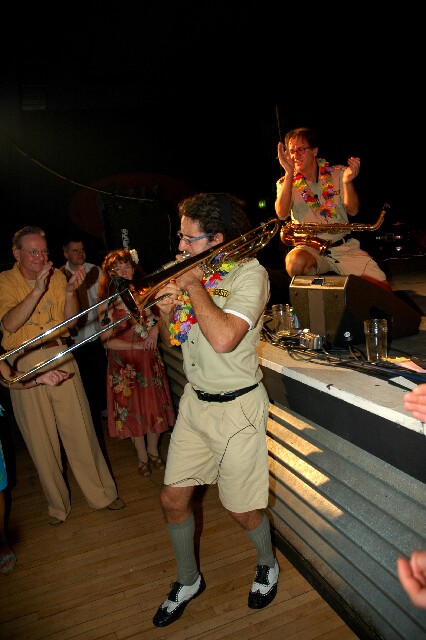 min 2005 11 27 riot 745